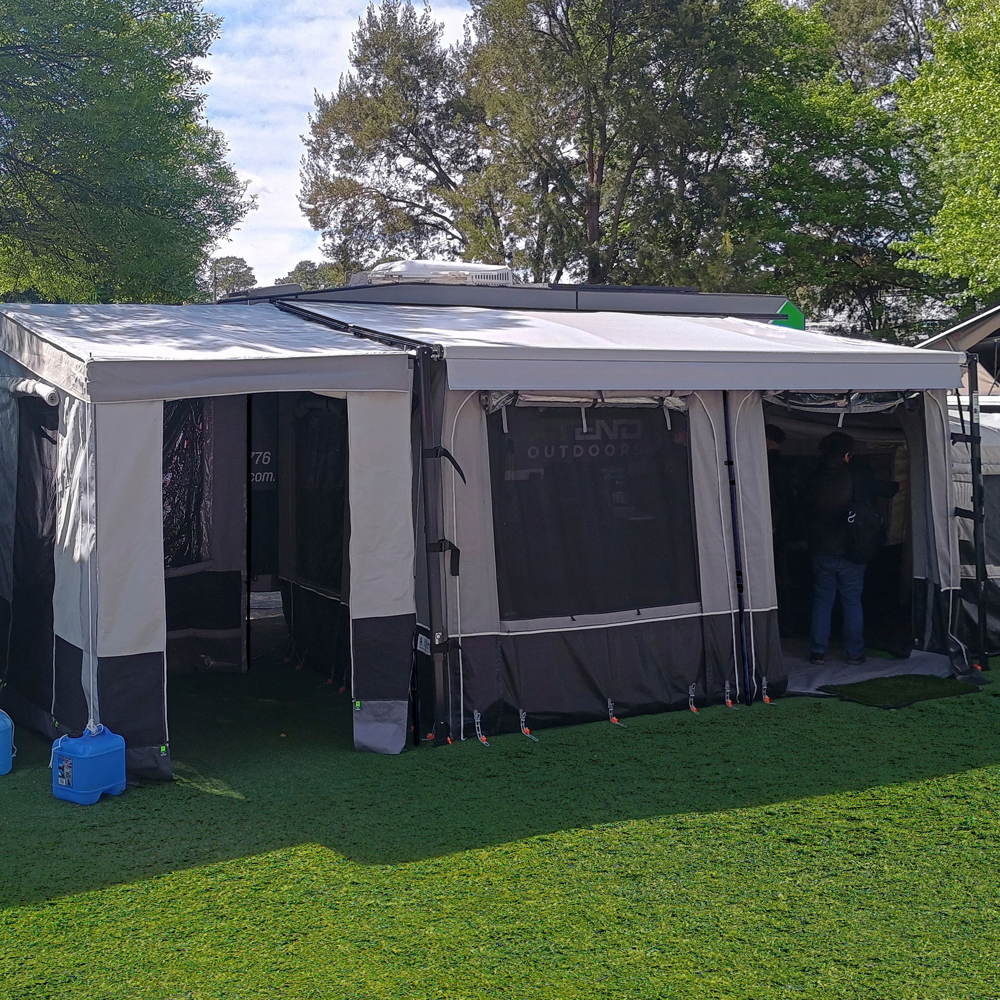 Caravan BBQ Porch Walls