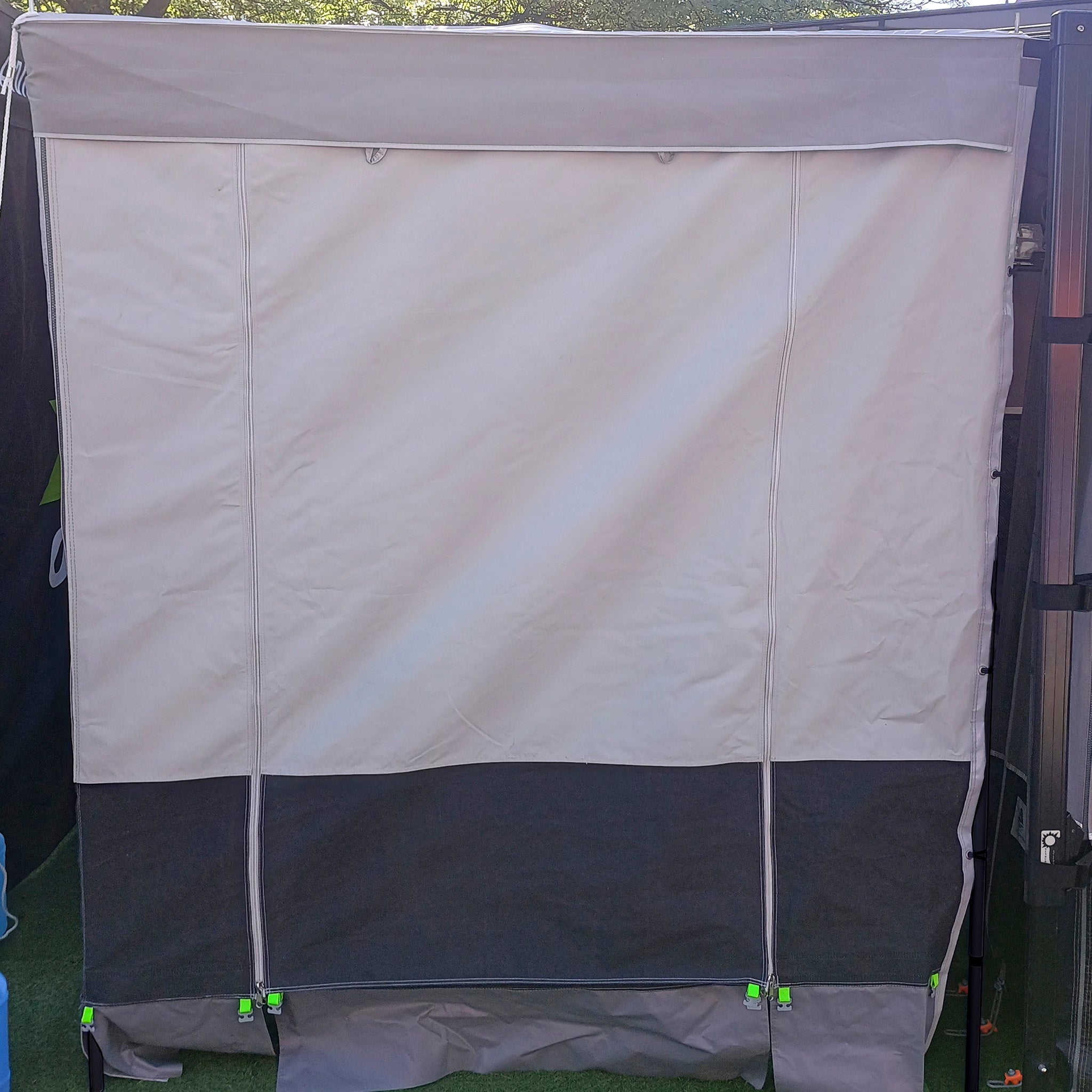 Caravan BBQ Porch & Wall Set